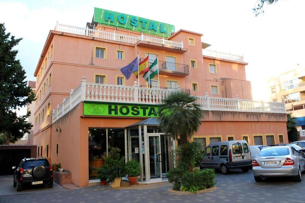 Hostal La Casa De Enfrente Malaga Exterior photo